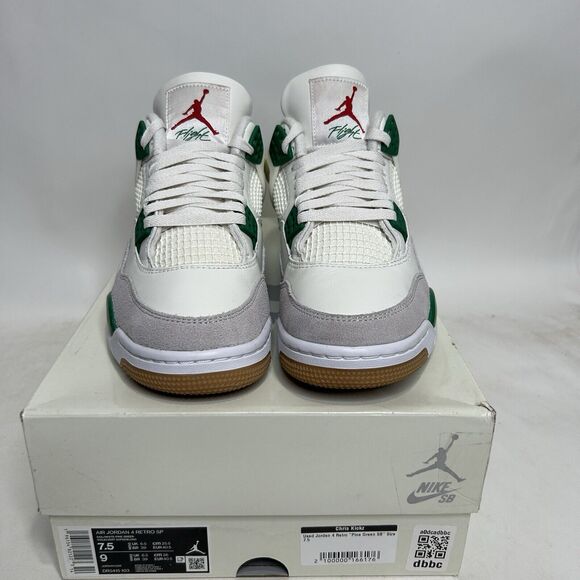 Nike Shoes Air Jordan 4 Retro SP x Nike SB “Pine Green” 2024 - Picture 2 of 8
